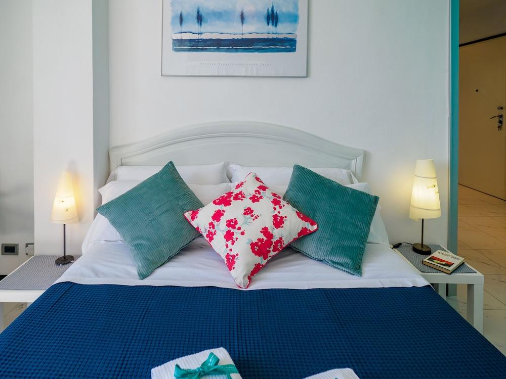 Giaella Sea View Apartment