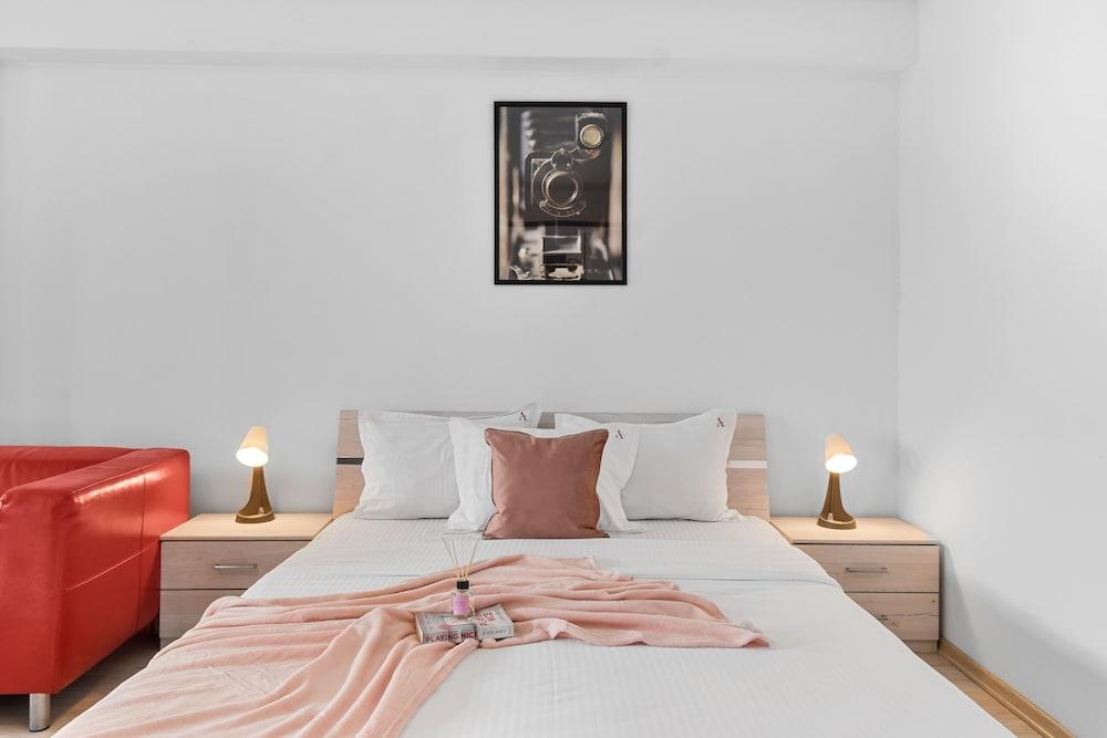 Studio Flat in Airport Residence