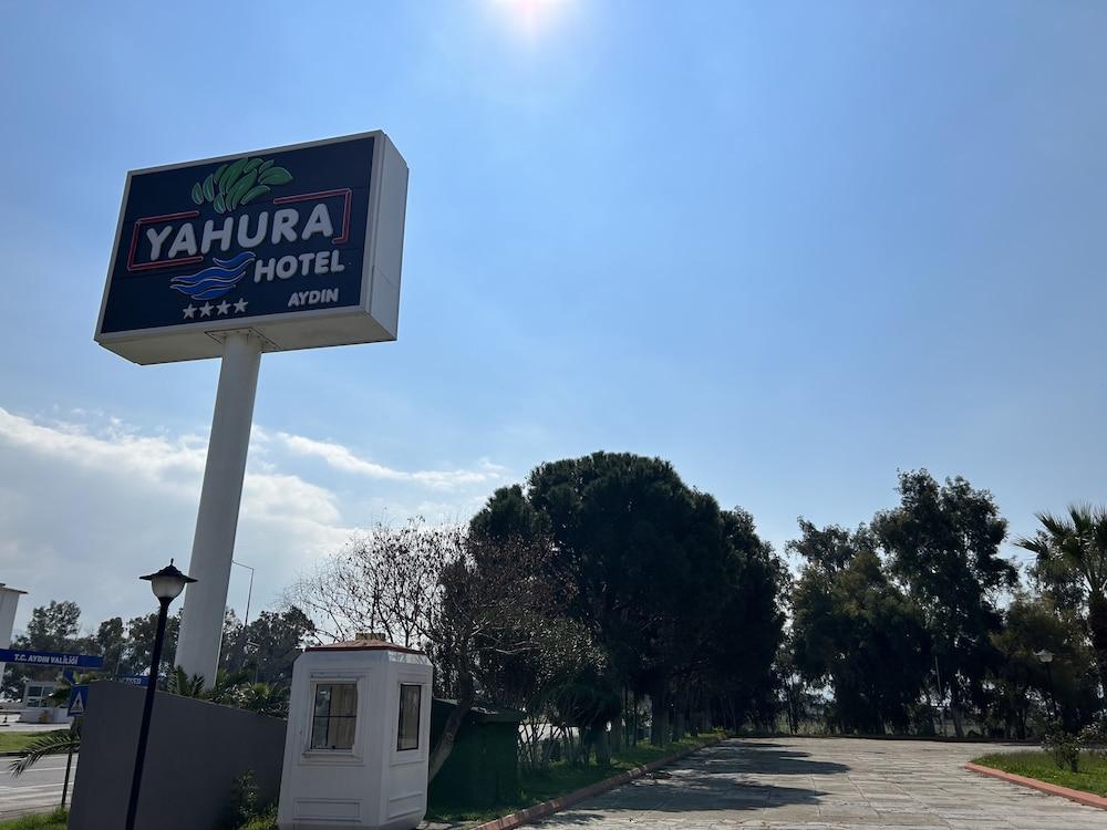 Yahura Otel