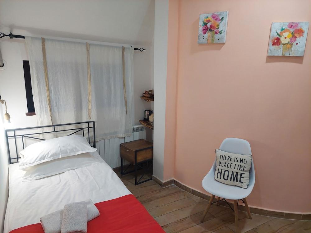 Blur Inn Gallery Hotel