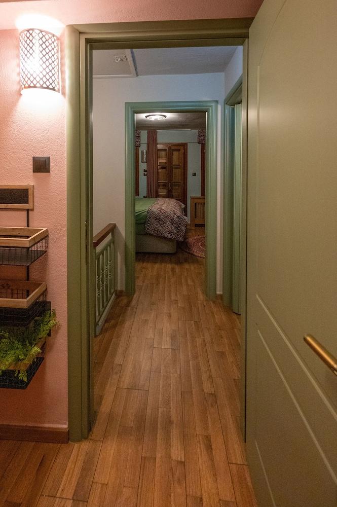 Dandy Villas Ioannina- Colorful Boutique House