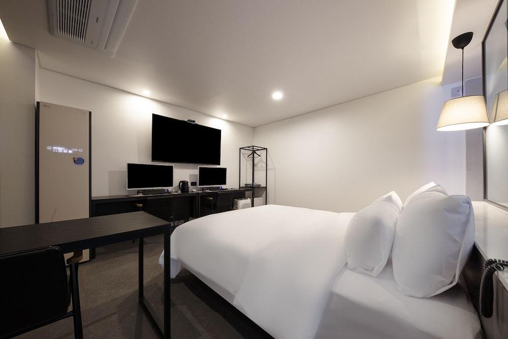 Wall Hotel Cheonan Cheongsu