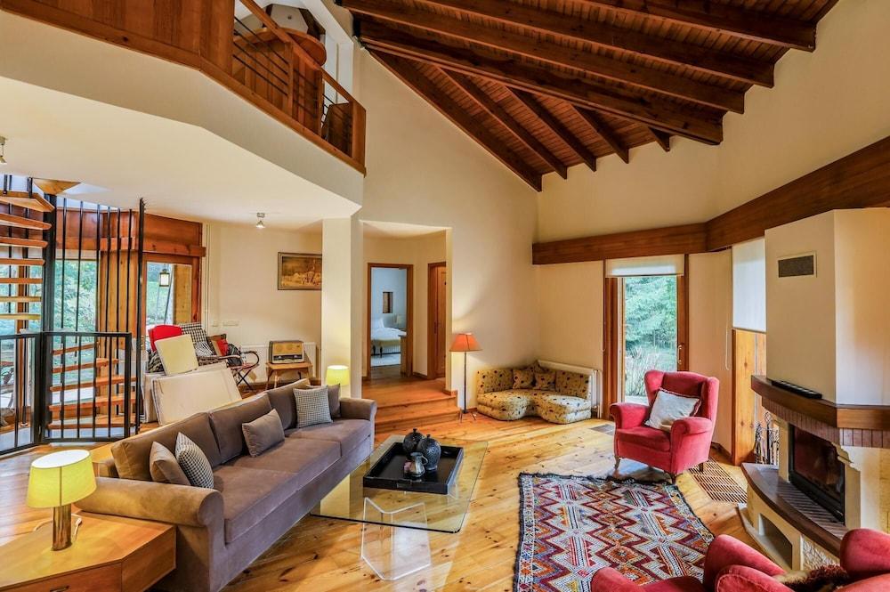 Spacious Private Villa With Pool in Sile