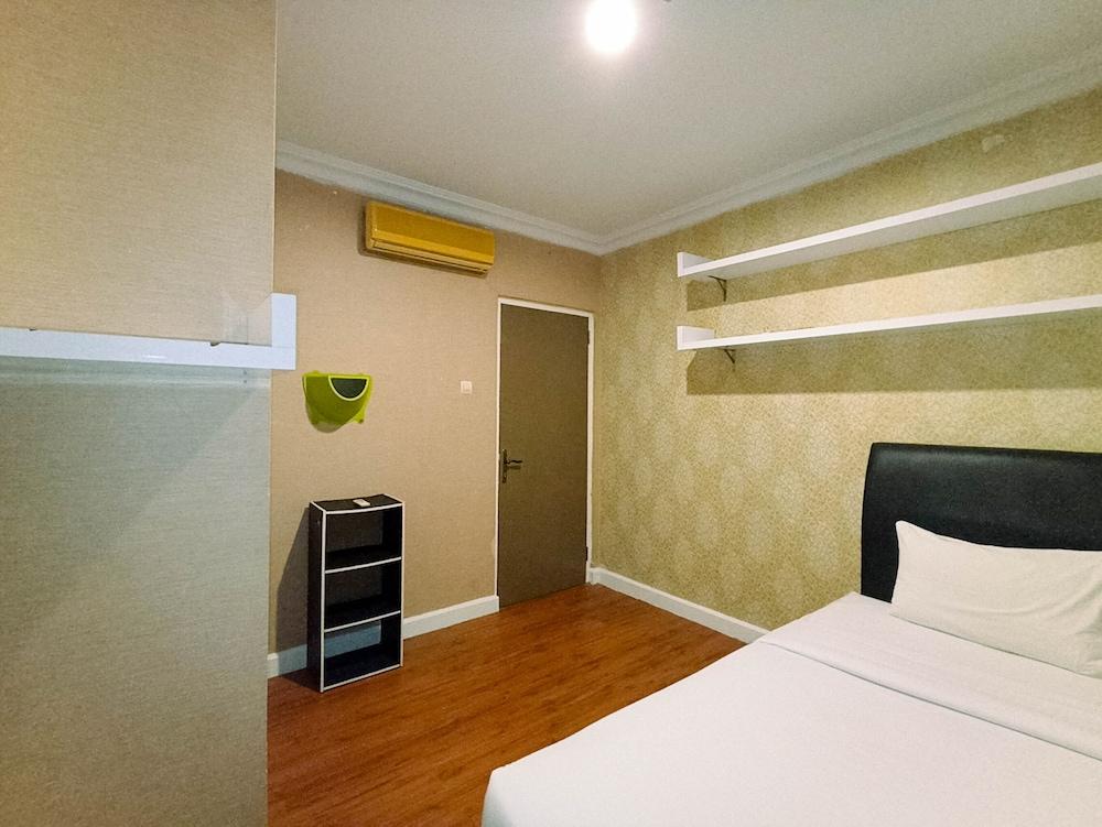 New Furnished And Comfort 3Br At Sejahtera Apartment