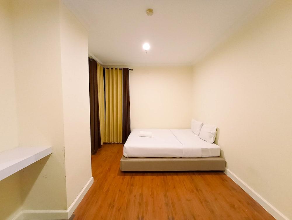 New Furnished And Comfort 3Br At Sejahtera Apartment
