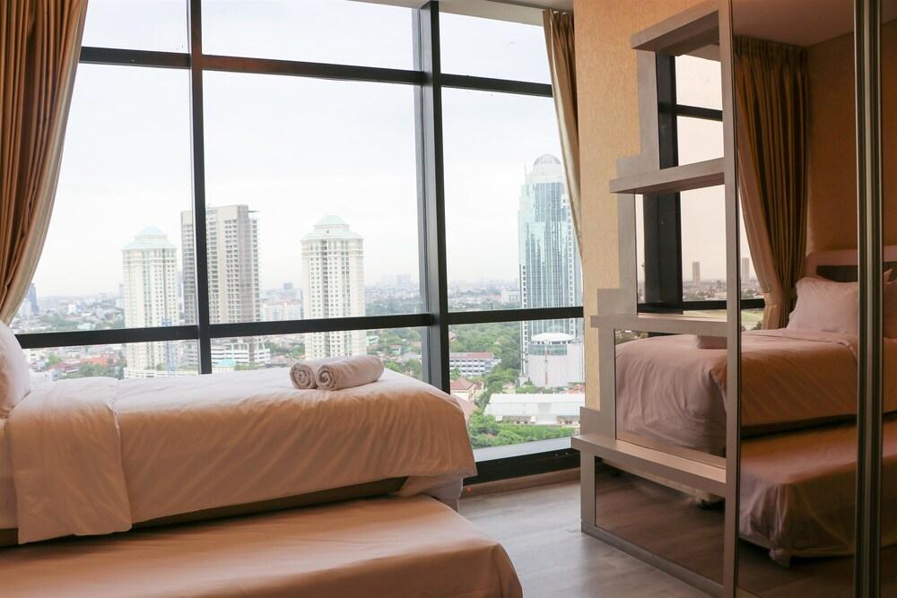 Exclusive And Comfortable 3Br Sudirman Suites Apartment