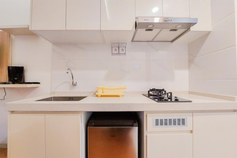 Lavish Designed Studio At Sky House Bsd Apartment