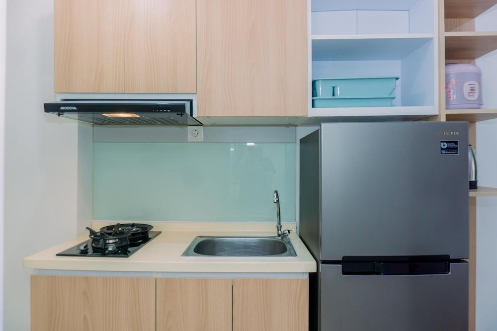 Chic Studio Apartment M-Town Residence Near Summarecon Mall