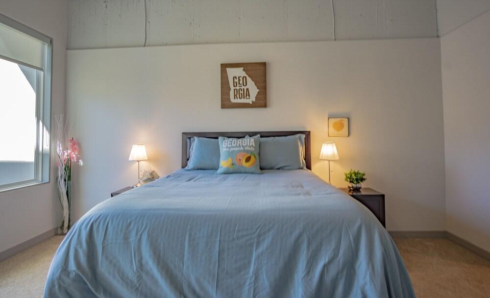 Cozy Atlanta 2BR with Balcony