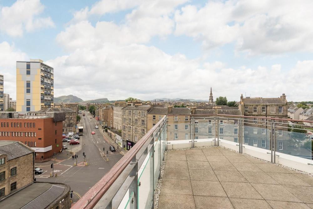 403 Outstanding Penthouse in Vibrant Leith With Secure Parking