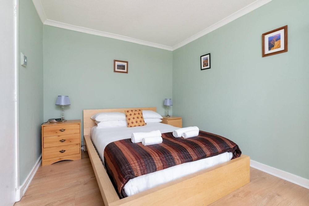 357 - Canongate Apartment