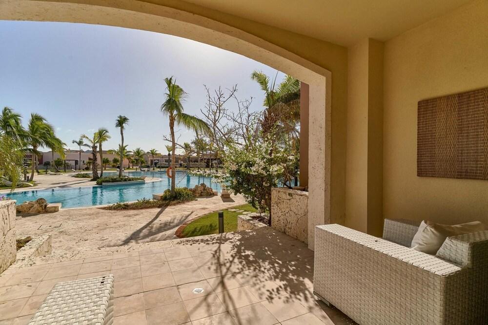 Beautiful Studio With Pool View