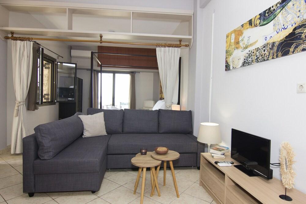 Bostani SeasideHouse Mani