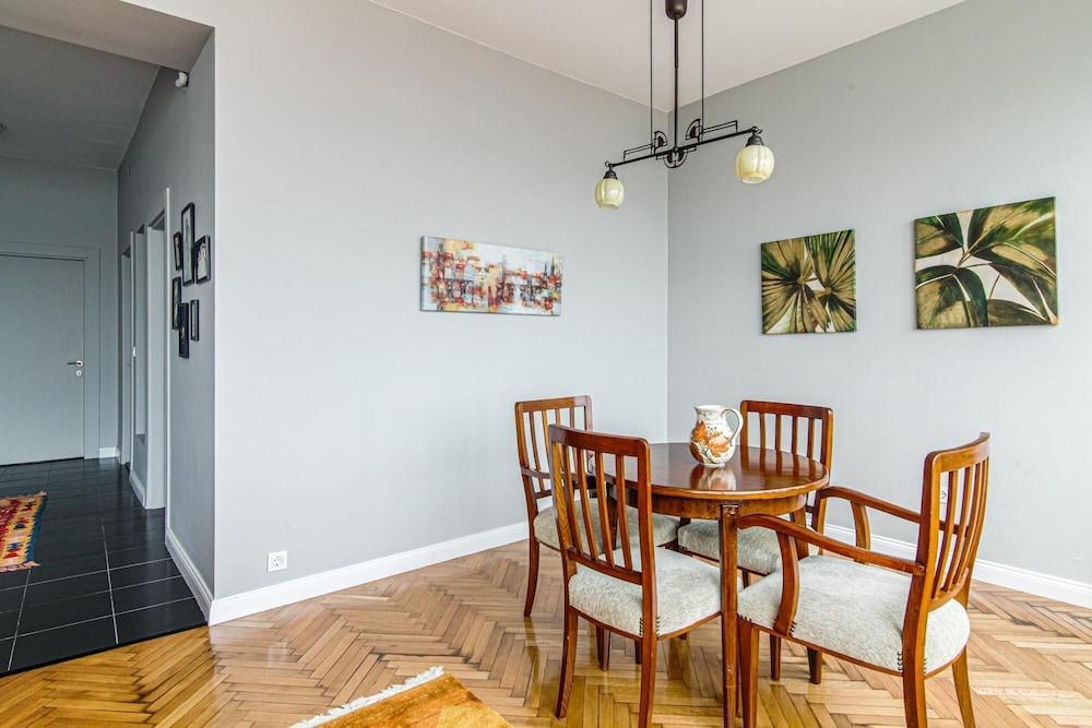 Central 2 1 Flat With Bosphorus View in Beyoglu