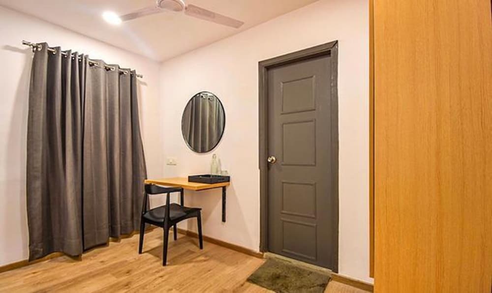 Fabhotel Heera Holiday Inn