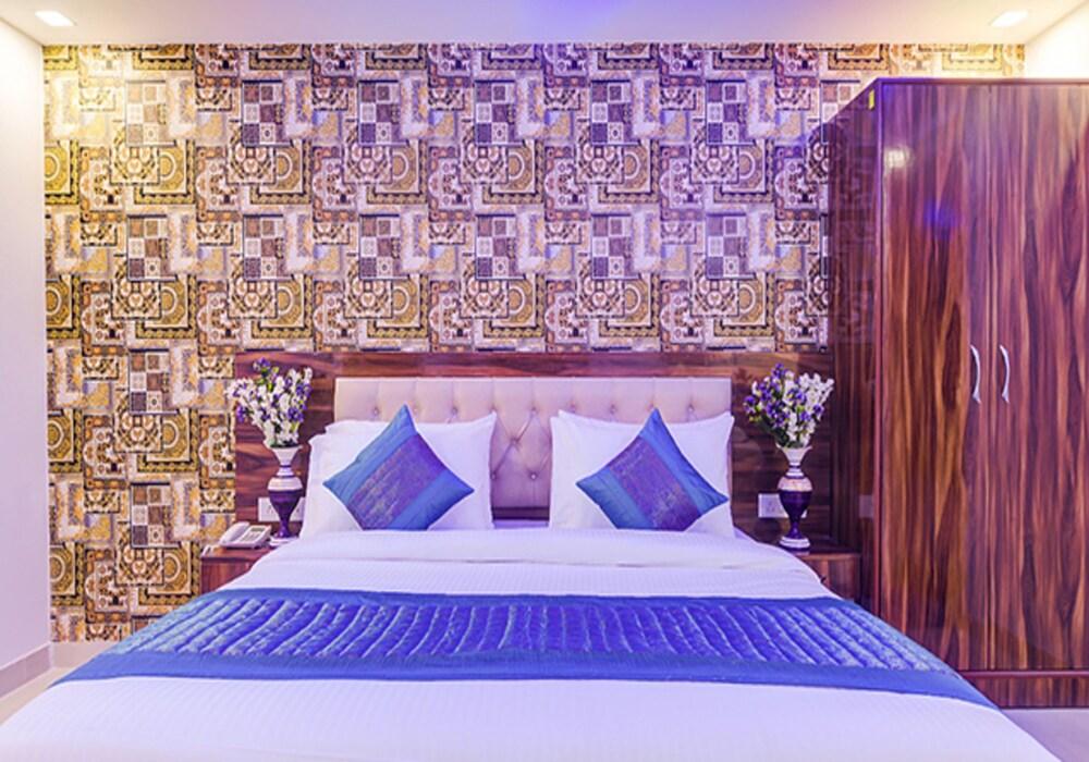 FabExpress Pearl Robe