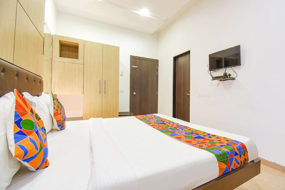 Fabhotel Shree Sai Residency