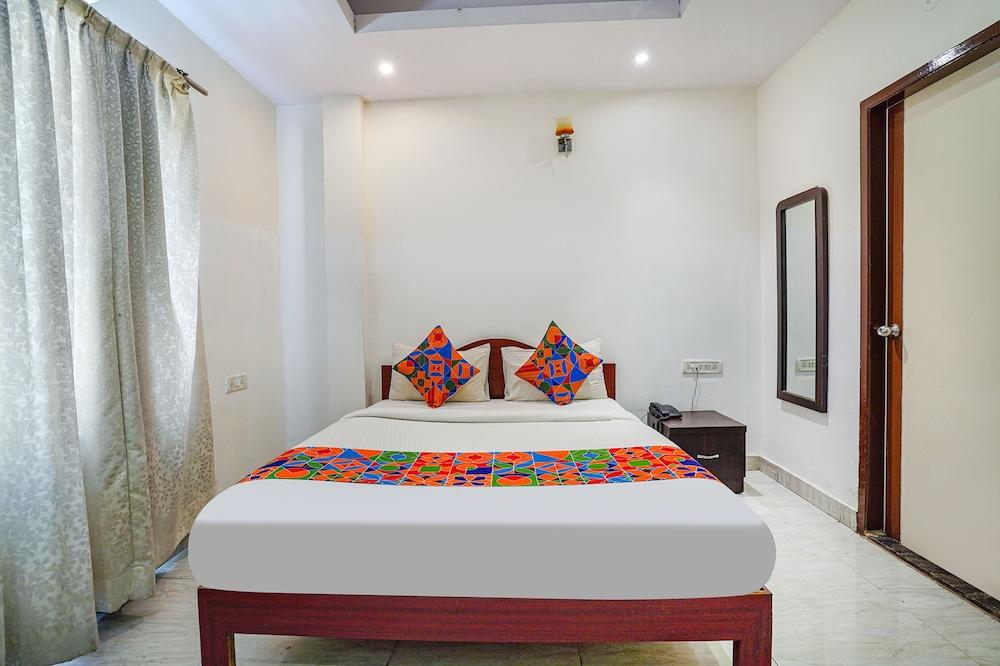 Fabhotel Shreyas Inn