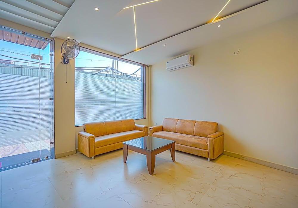 Fabhotel Prime Empire