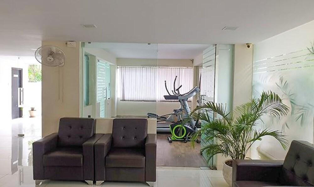 Fabhotel Sapphire Asta