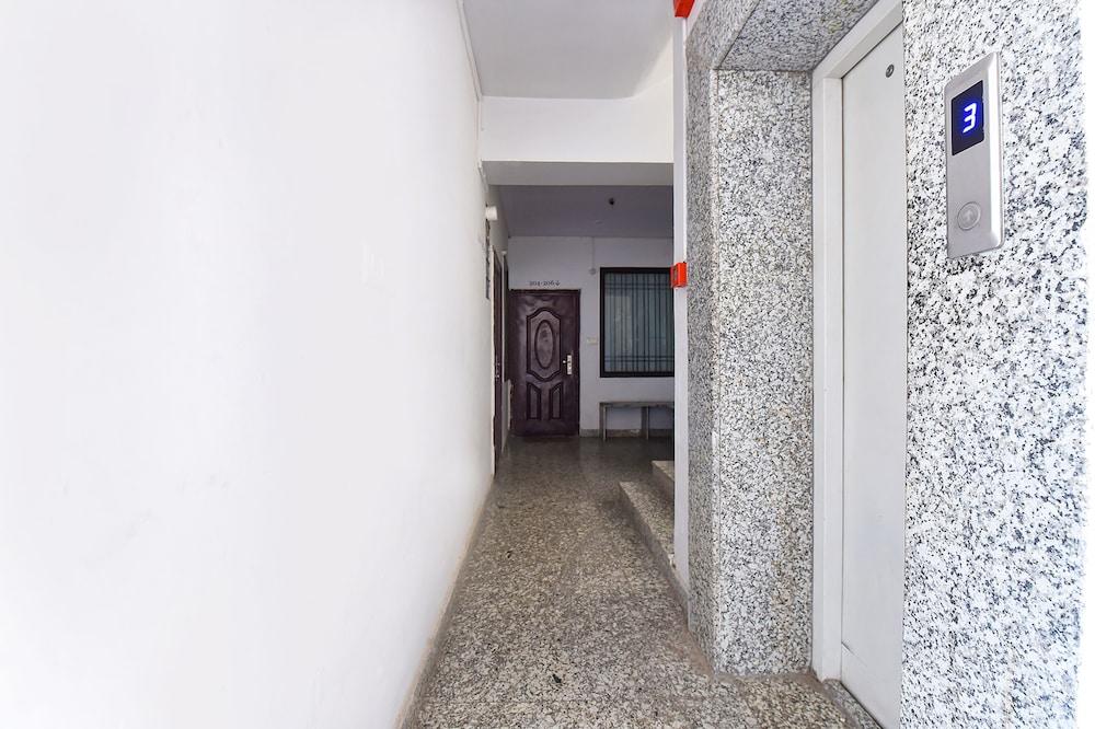 Fabhotel Rushank Palace