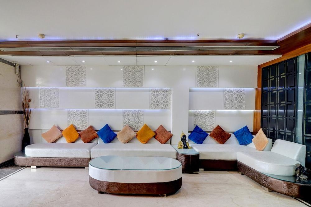 Fabhotel Club Junction