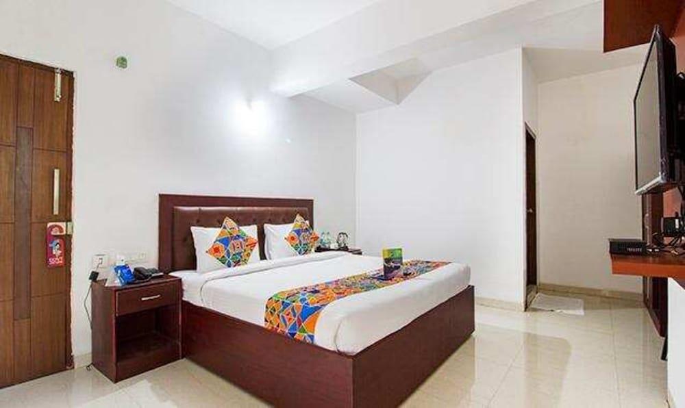 FabHotel Limestone Suites