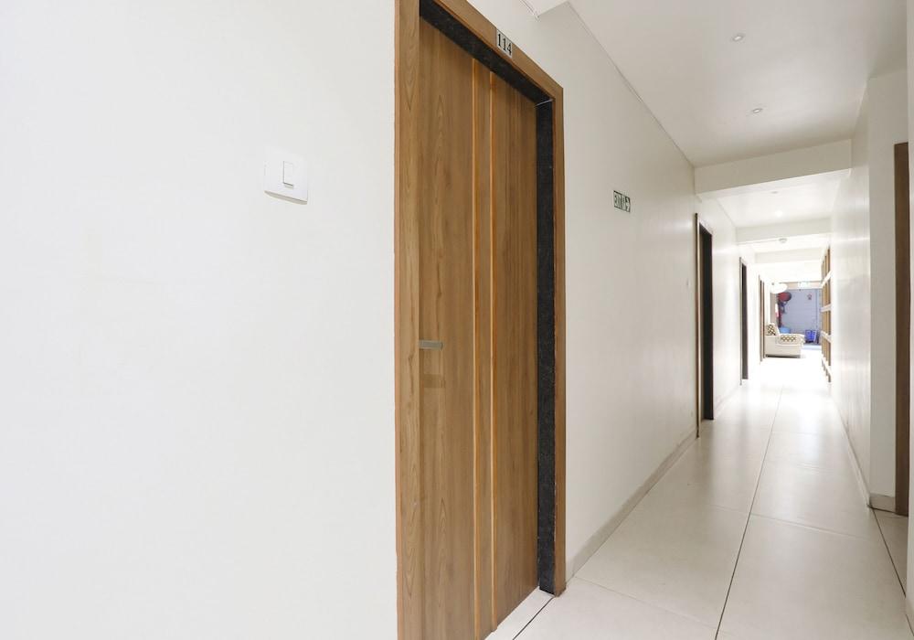 Fabhotel Bharosa Inn