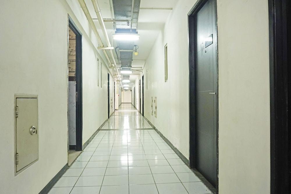 Collection O 91470 De Royal Sentra Timur