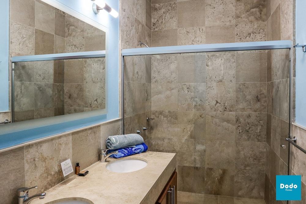 Tiara Sands condo excelente ubicación