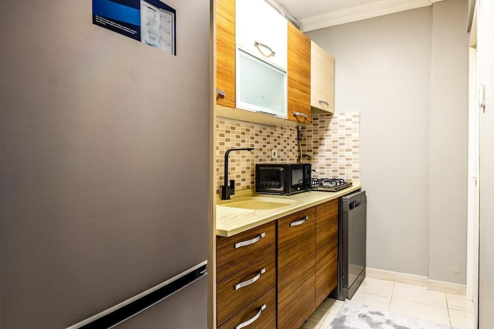 Central and Convenient Flat in Kad k y