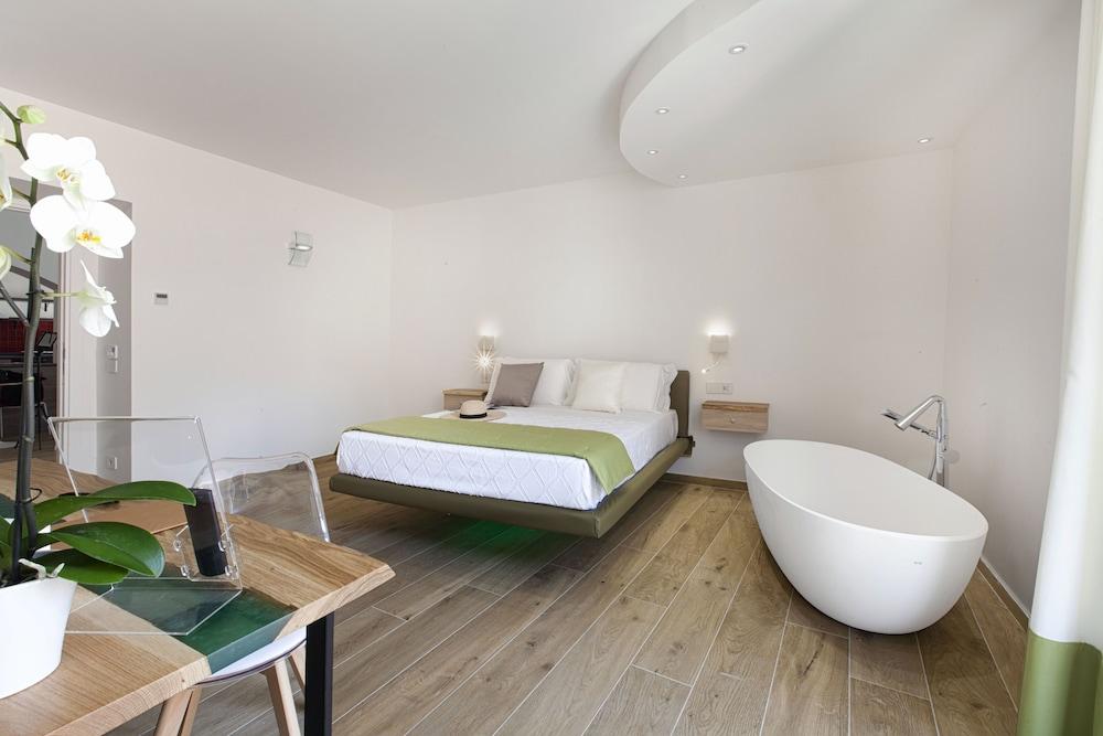 Lidia Rooms & Suites