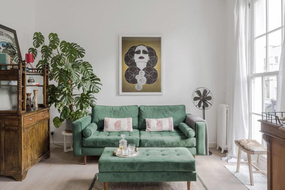 Light-filled Notting Hill Flat