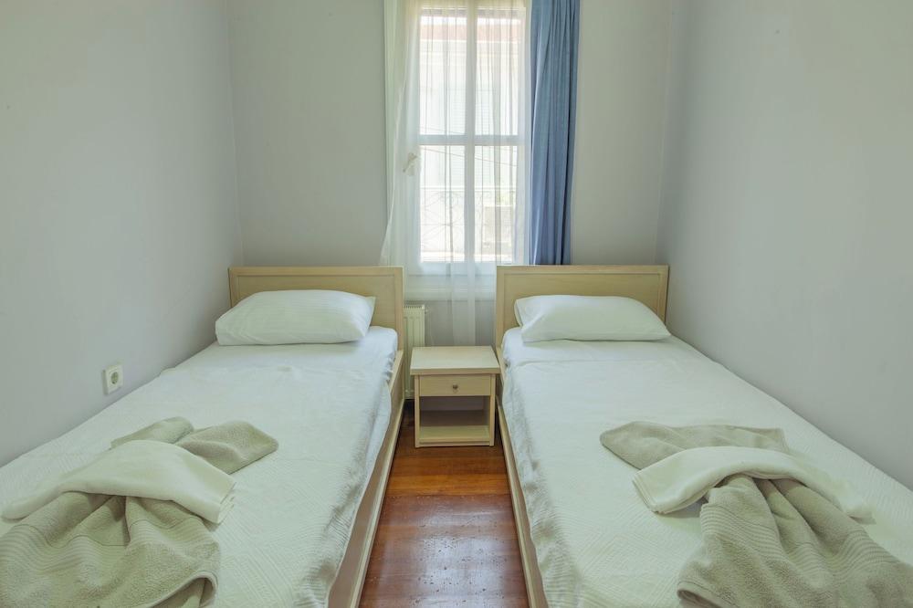 Deniz Önü Guesthouse