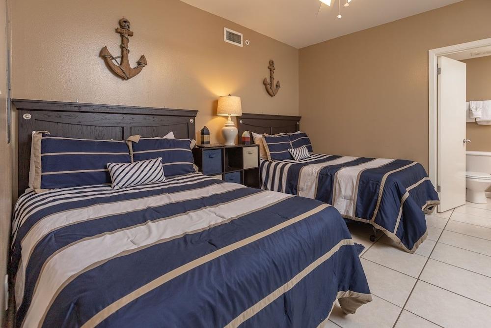 Phoenix X by Brett Robinson Vacations