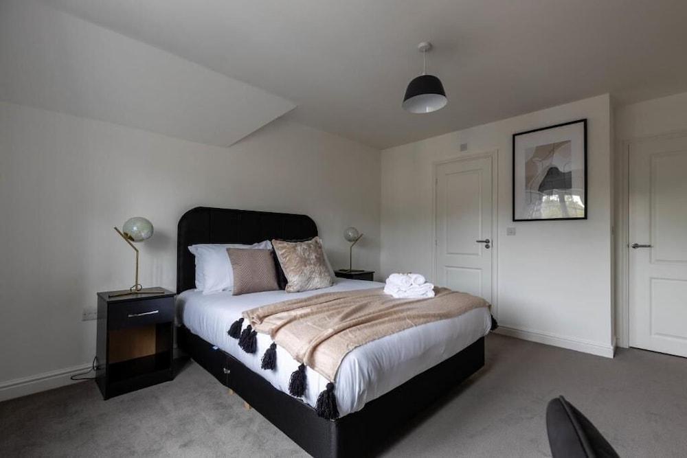 Meadow House by Tŷ SA