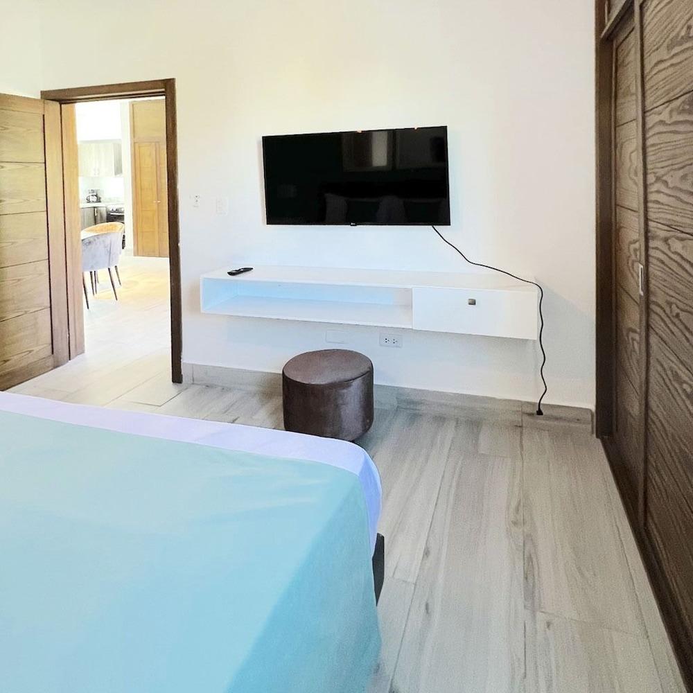 Playa Palmera Beach Resort