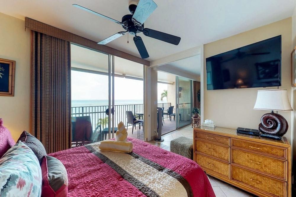 Hololani Condominiums by TO