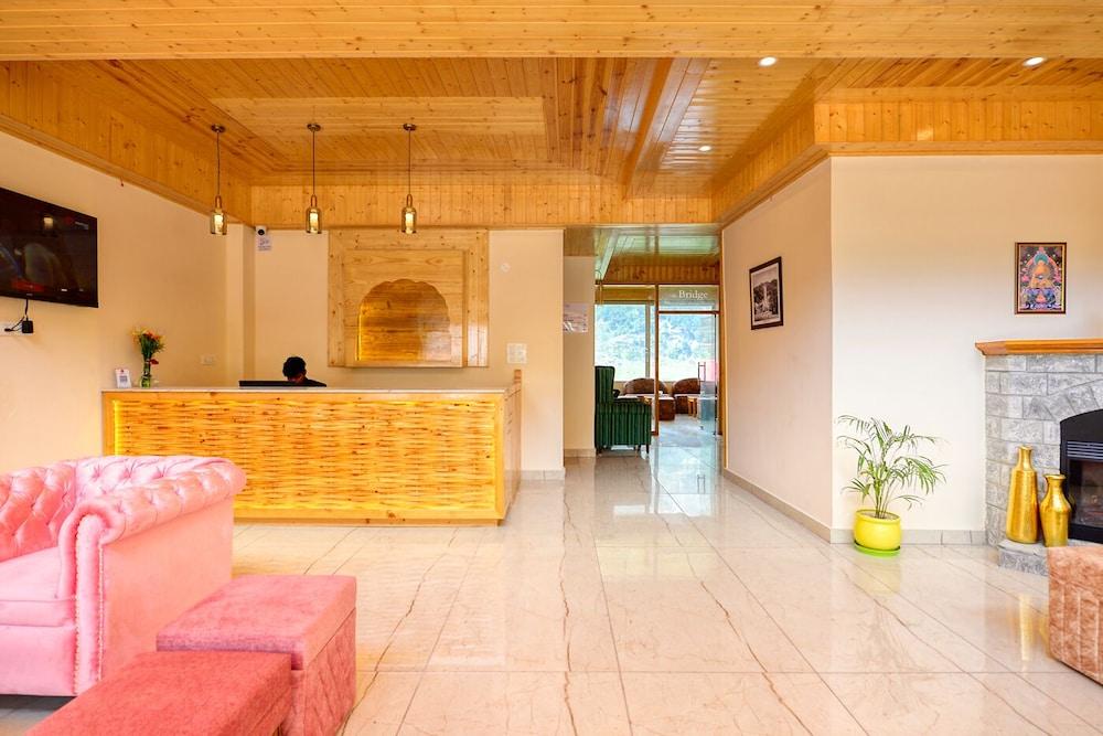 Clarks Inn Suites Manali