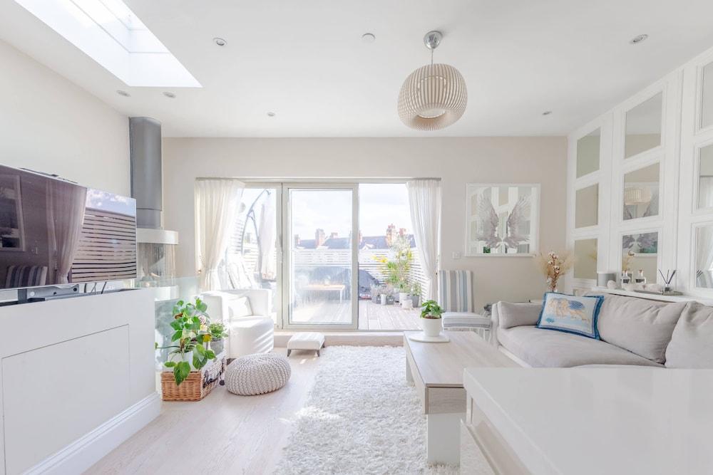 Airy & Modern 1BD Flat in Maida Vale