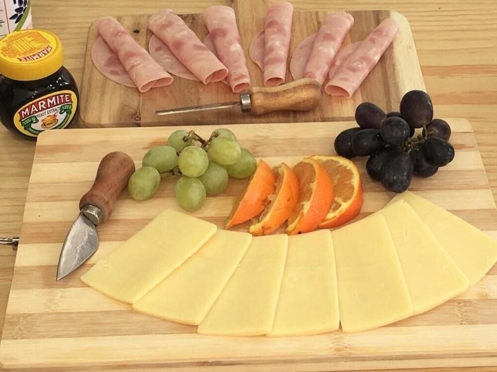 Afrikawisa at OR Tambo International