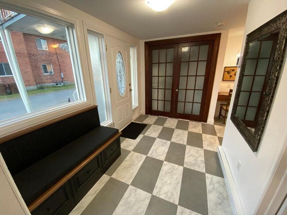 Cozy and Spacious 3BR Apt in Waterloo
