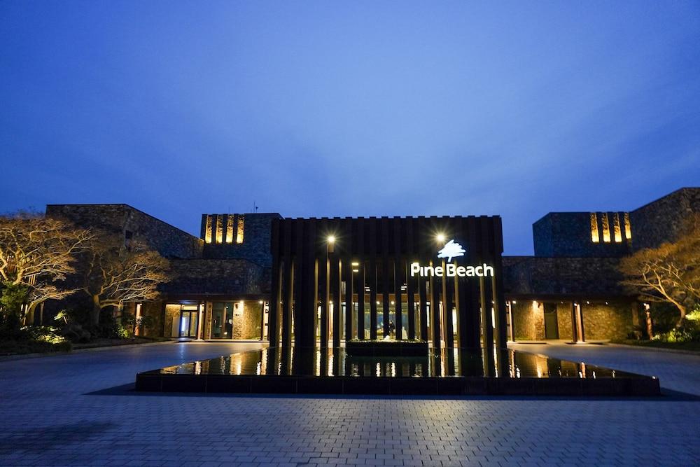 Pine Beach Golf Hotel