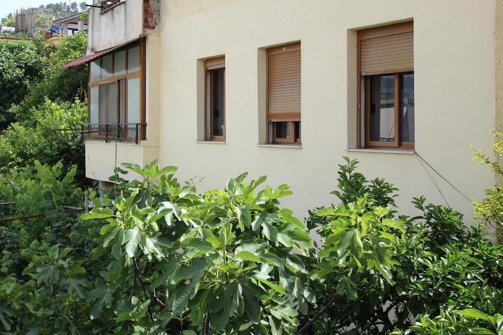 Gjirokastra Apartment