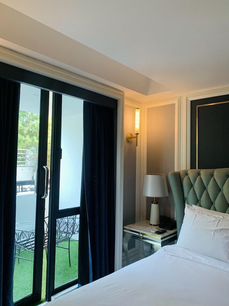 Grand Eska Hotel & Suite