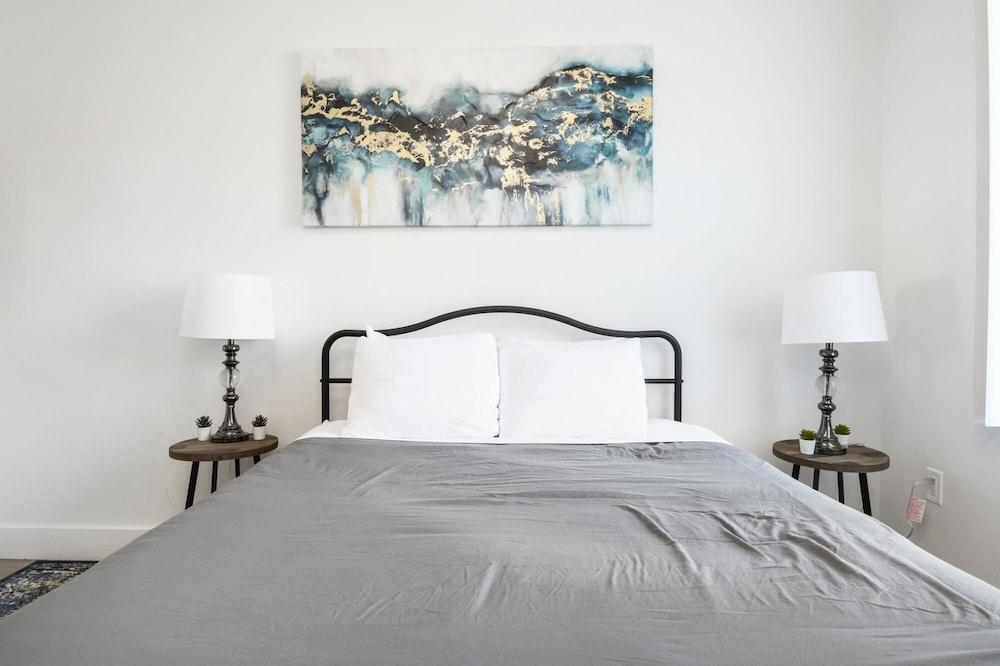 Luxury 1BR 30 Mins to Manhattan Evonify