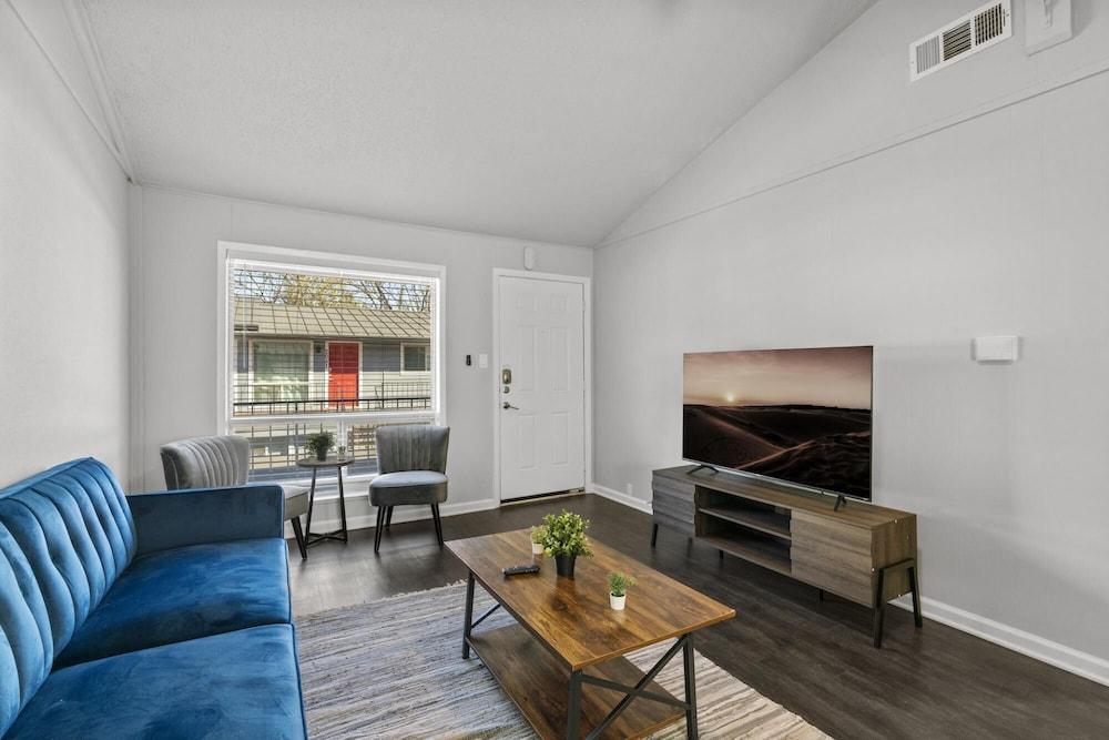 Stylish 1BR Zilker Evonify