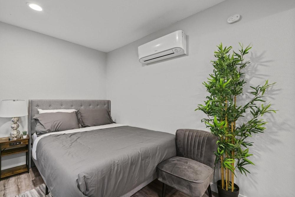 Stylish Studio Downtown Evonify