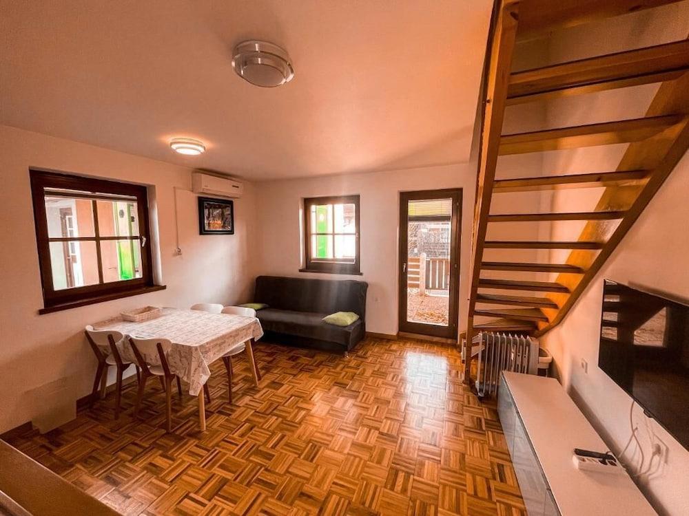 Mad House Apartment 1, Terme Čatež