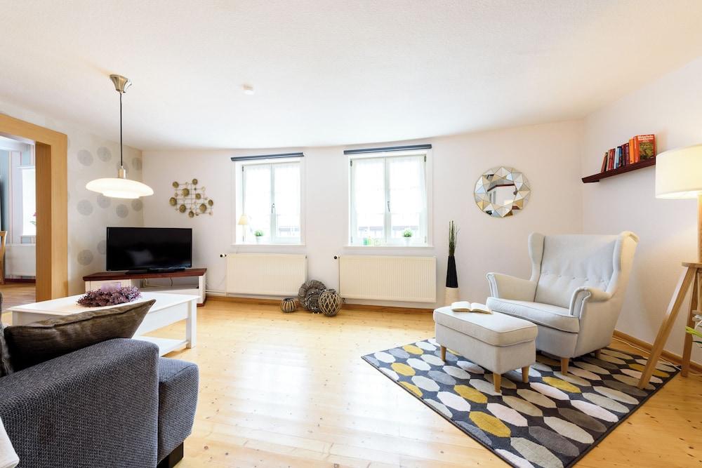 Ackerburgerhof Ballstrase 18